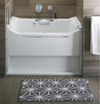 CHICOS HOME Bath Rug Geometric Pattern in Grey & Ivory - Che Cose Belle