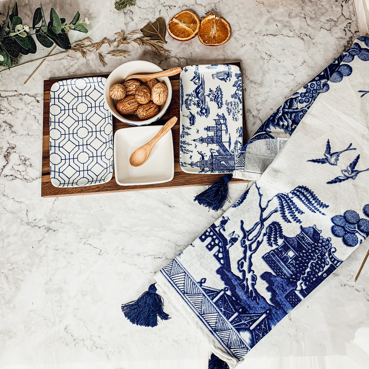 Chinoiserie Tapas Serving Set 7-Piece Porcelain Matte Blue White Acacia Tray
