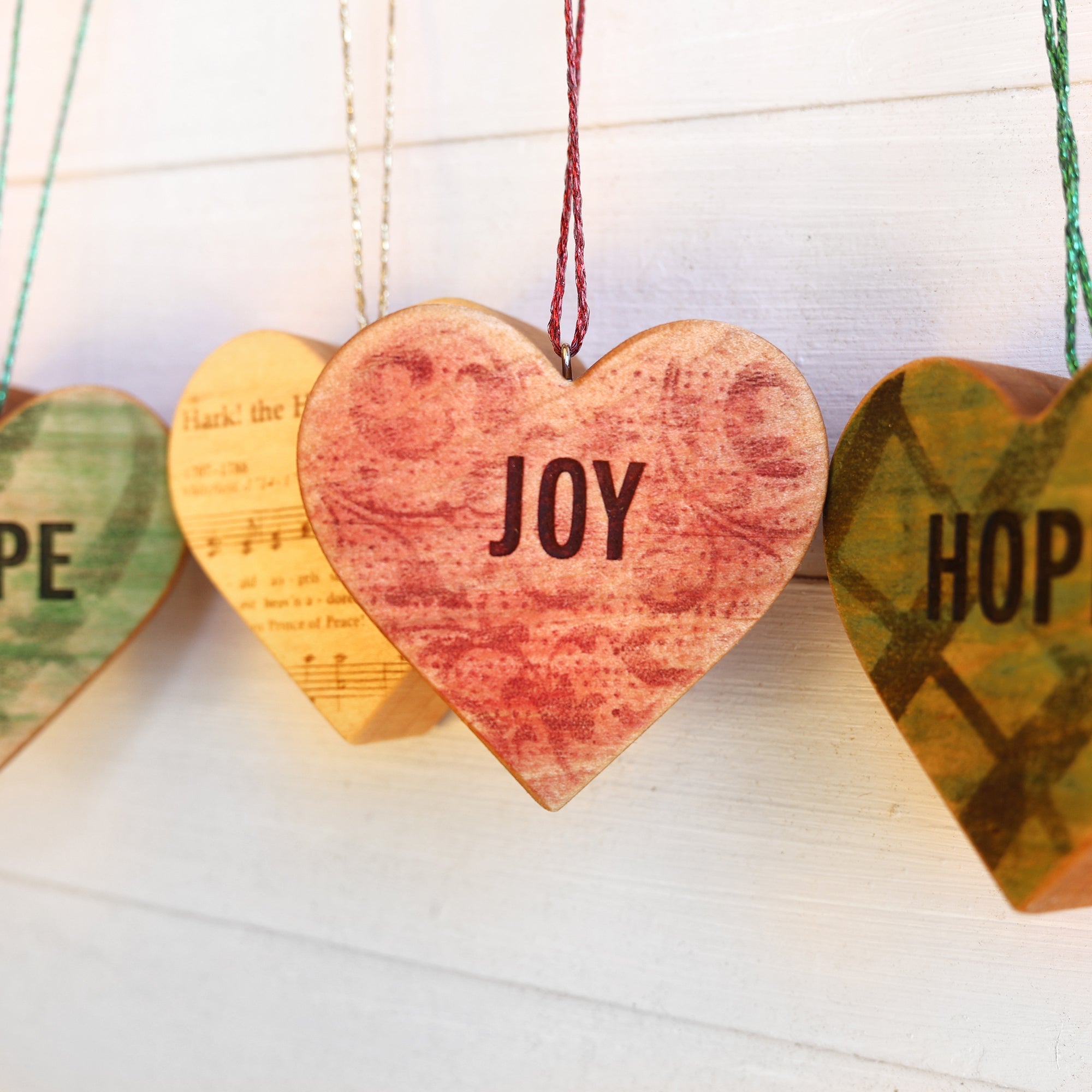 Christmas Carol Heart Ornaments - Che Cose Belle