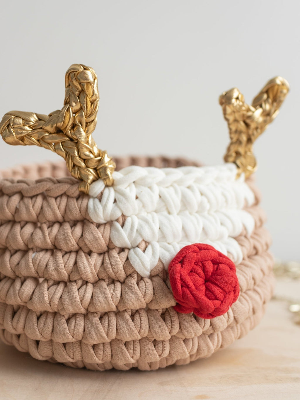 Christmas Deer and Santa Baskets - Che Cose Belle