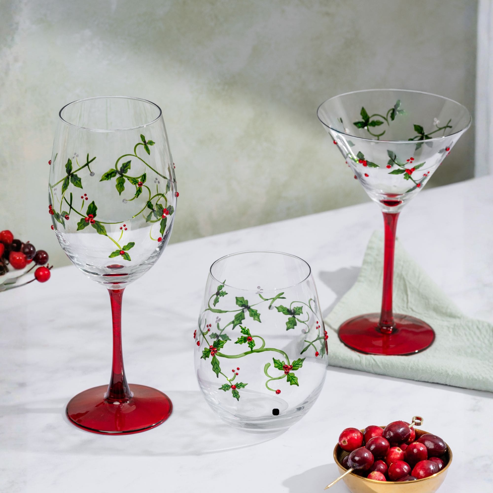 Christmas Holly Stemless Wine Glasses - Che Cose Belle