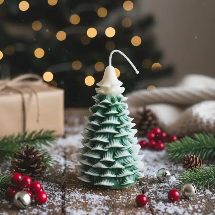 Christmas Tree Candle | Sculptural Soy Wax Holiday Decor - Che Cose Belle
