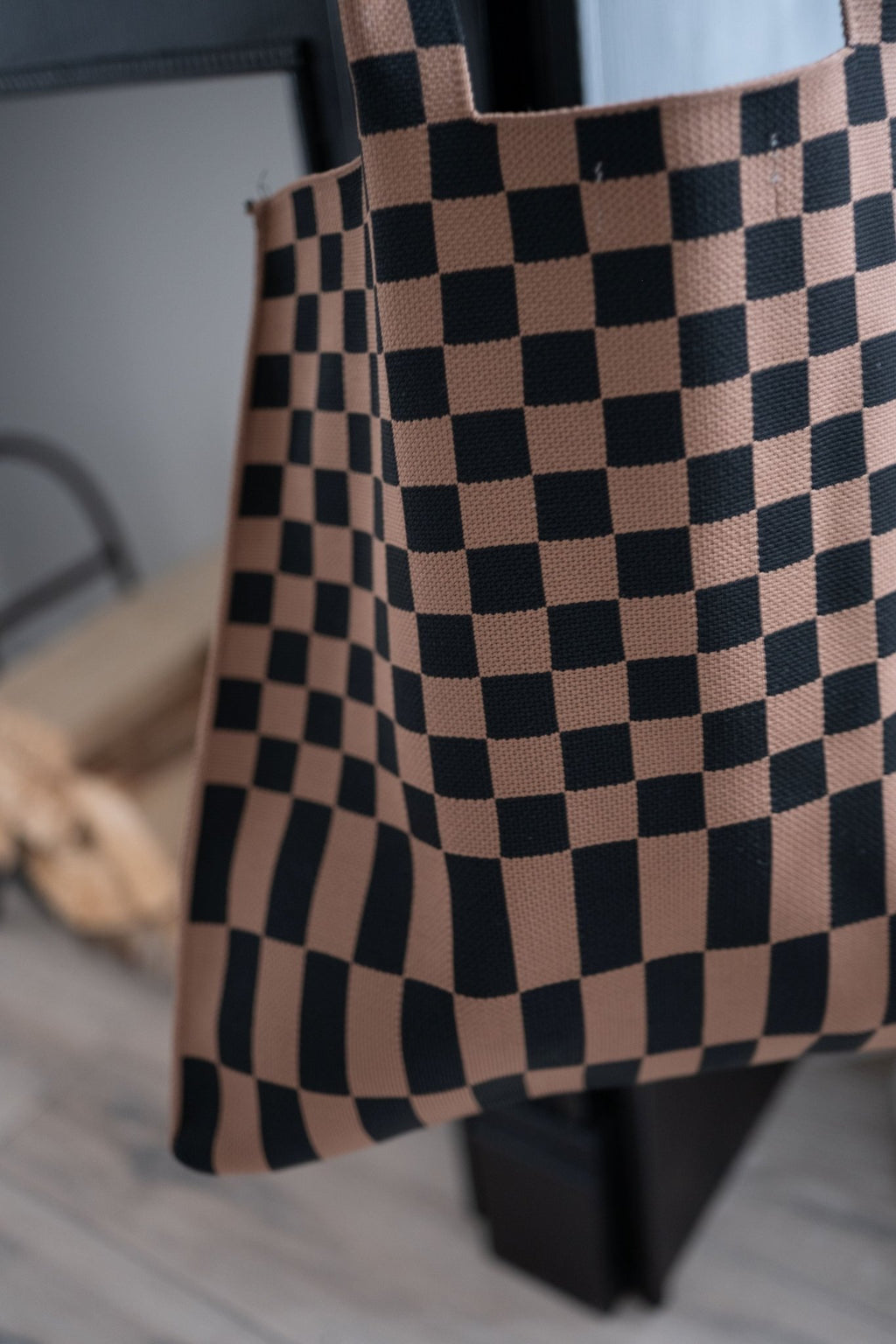Classic Checkered Skinny Tote - Che Cose Belle