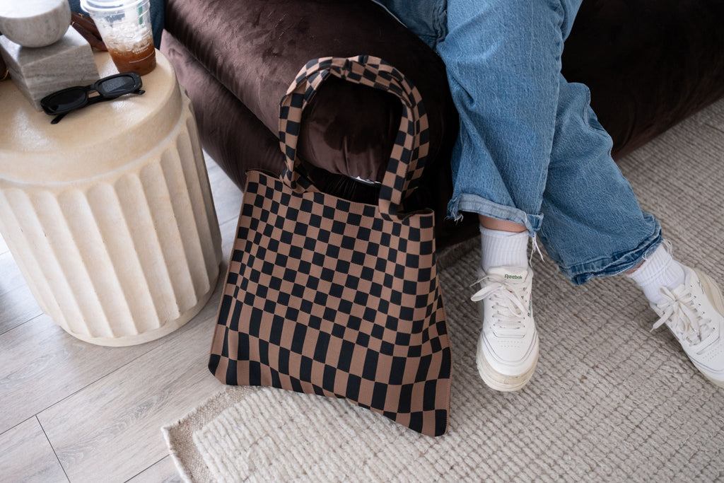 Classic Checkered Skinny Tote - Che Cose Belle