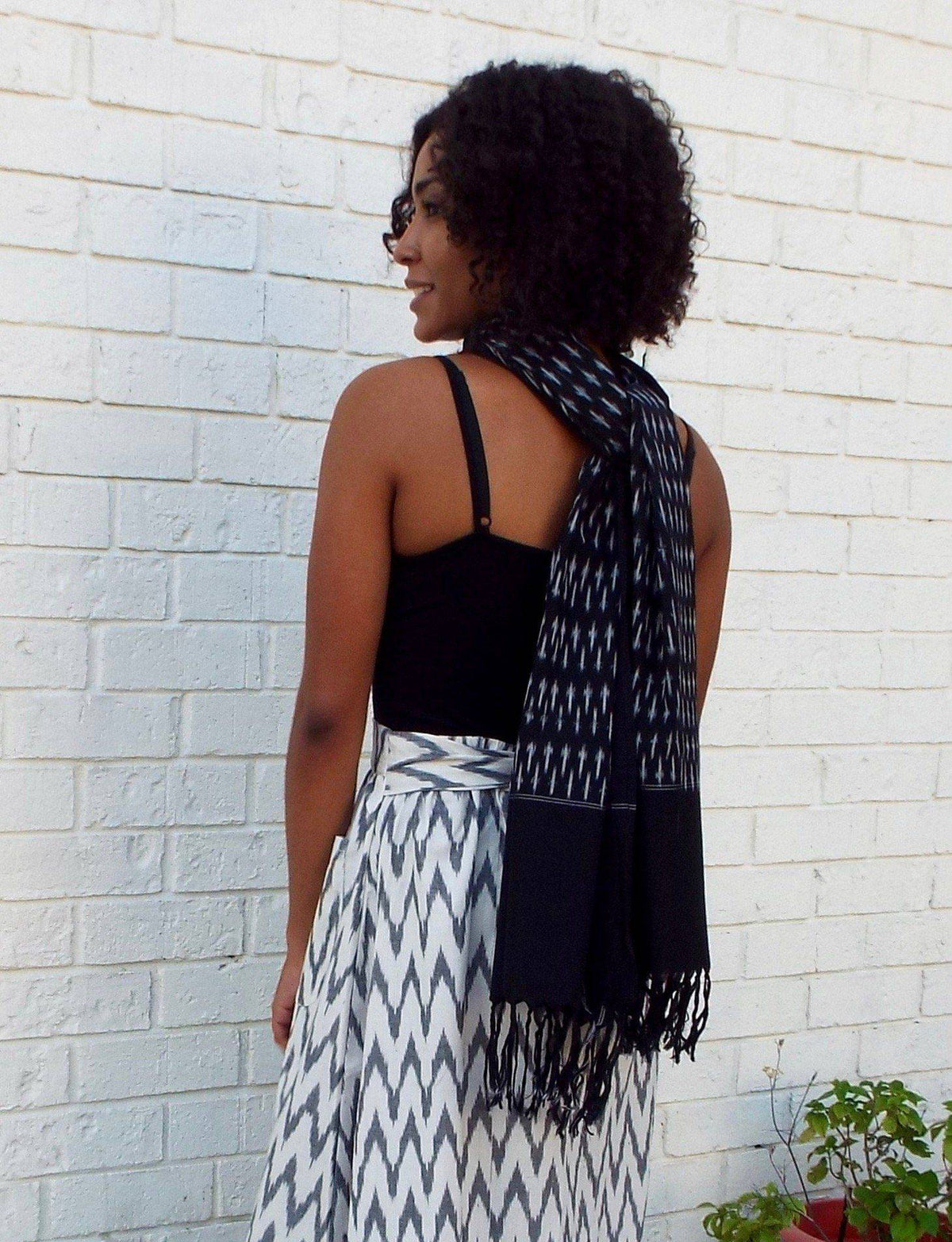 Classic Navy Scarf - Che Cose Belle