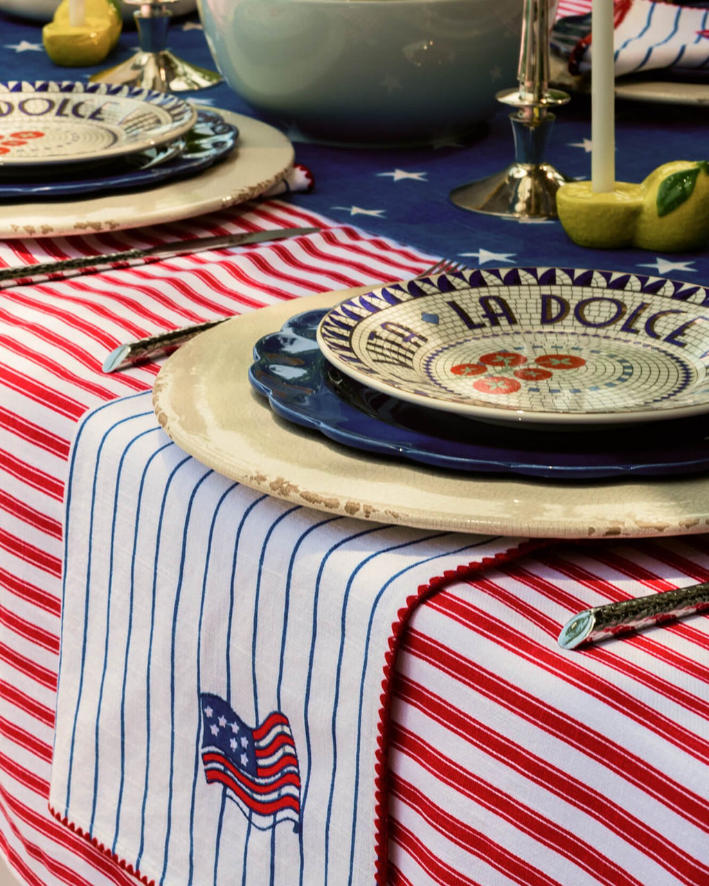 Coastal Americana Tablecloth - Che Cose Belle