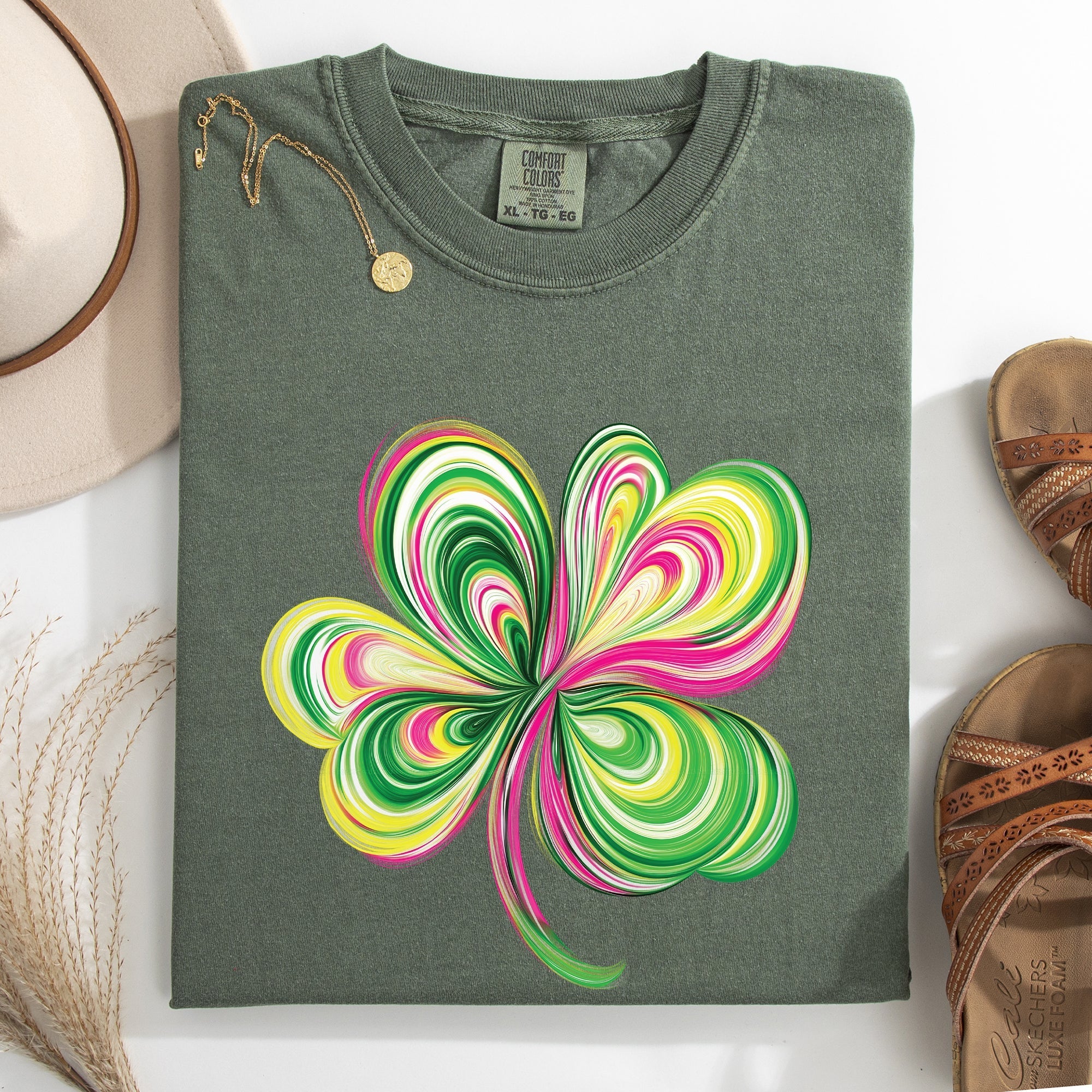 Colorful, Painted, St Patrick's Day, Shamrock, Clover, Lucky, Leprechaun Tshirt Comfort Colors T-Shirt - Che Cose Belle