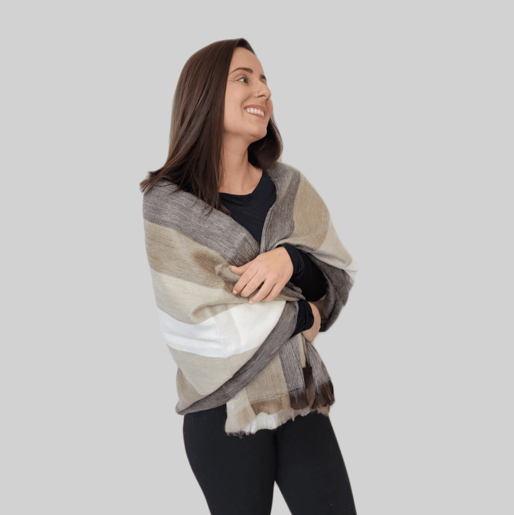 Condor - Alpaca Wool Shawl - Handmade Wool Shawl - Che Cose Belle