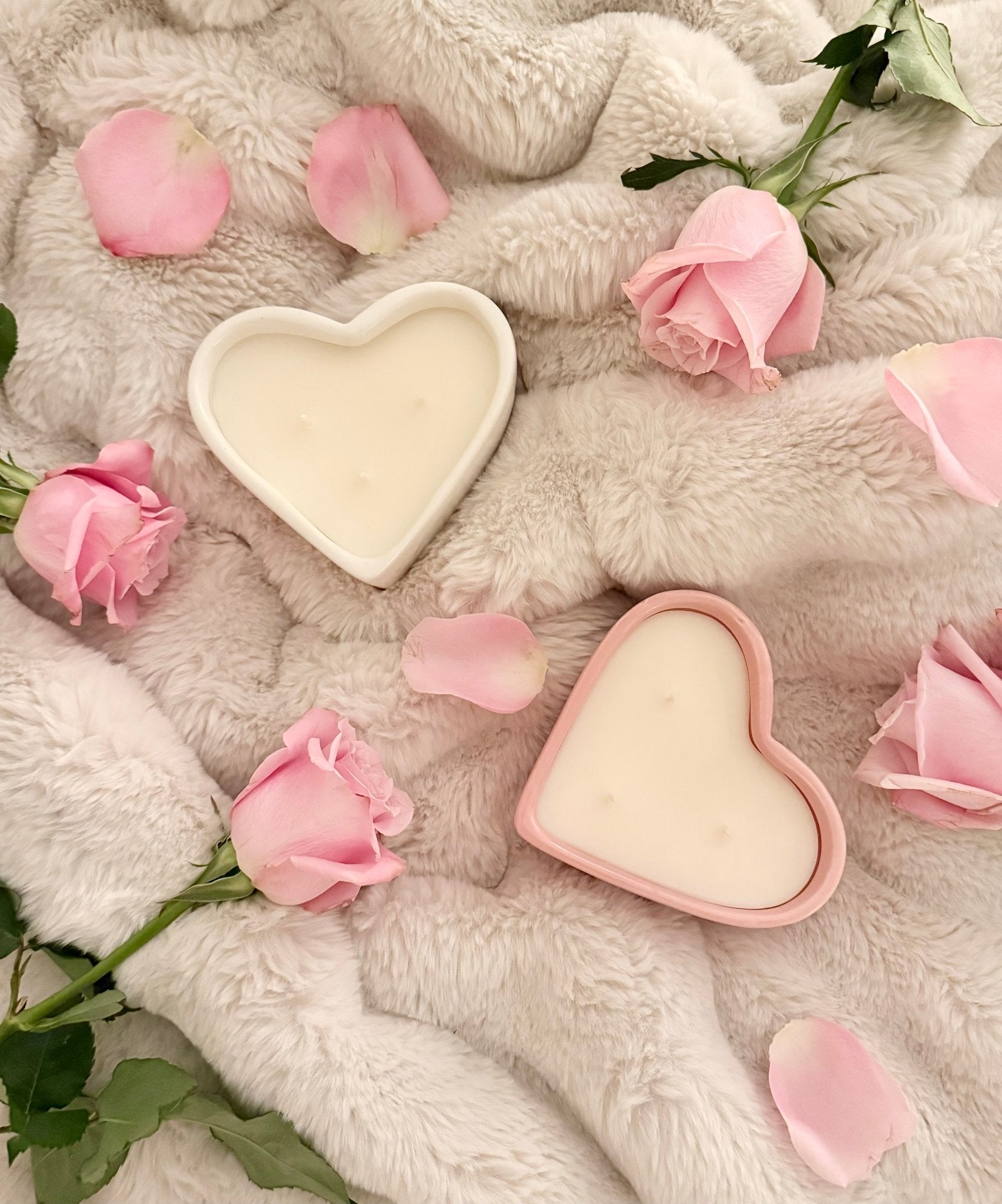 Cream Ceramic Heart 11oz Candle - Che Cose Belle