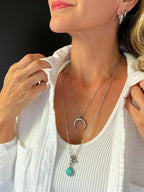 CRESCENT MOON NECKLACE - Che Cose Belle