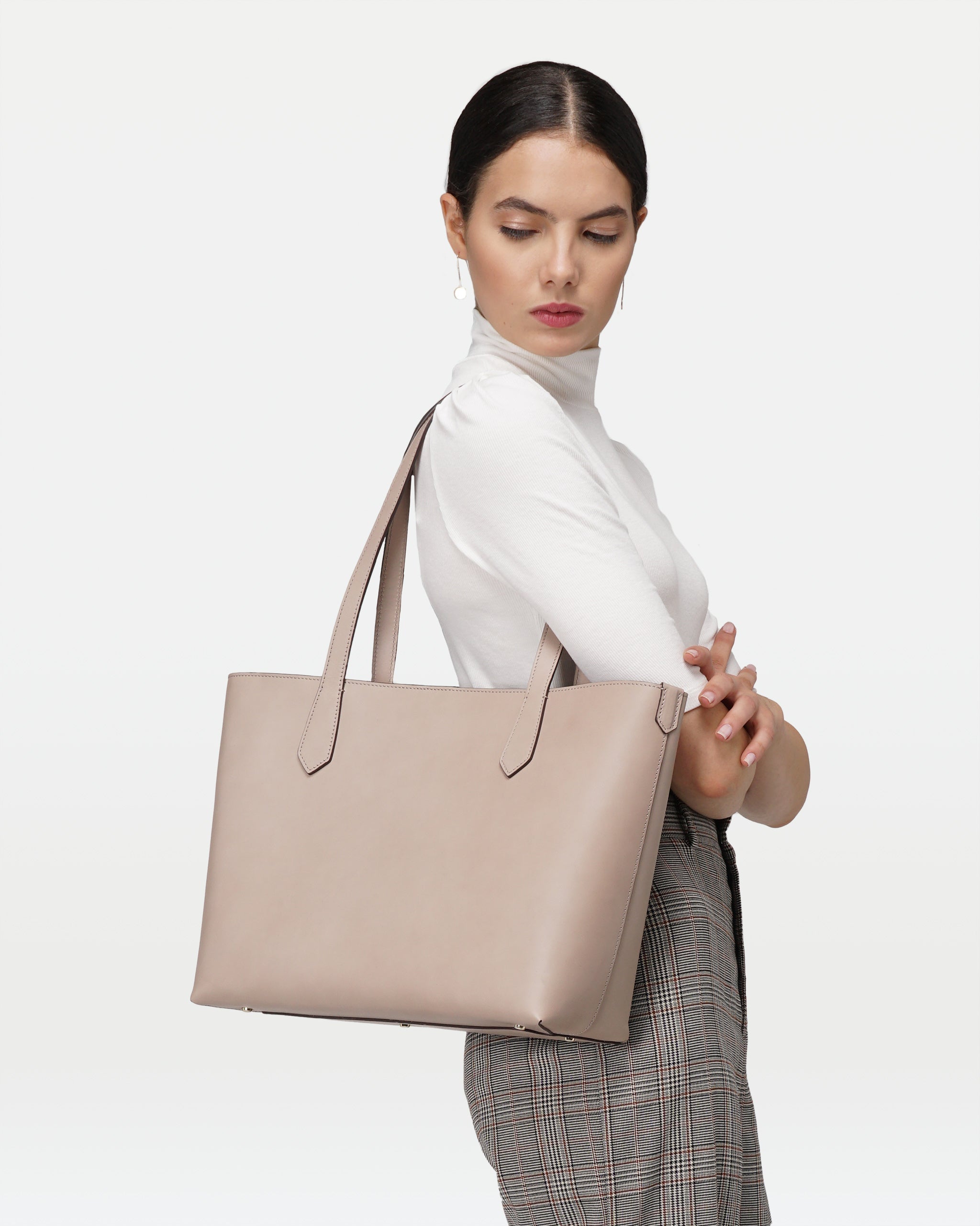 Elba medium size structured tote in vegetable-tanned leather