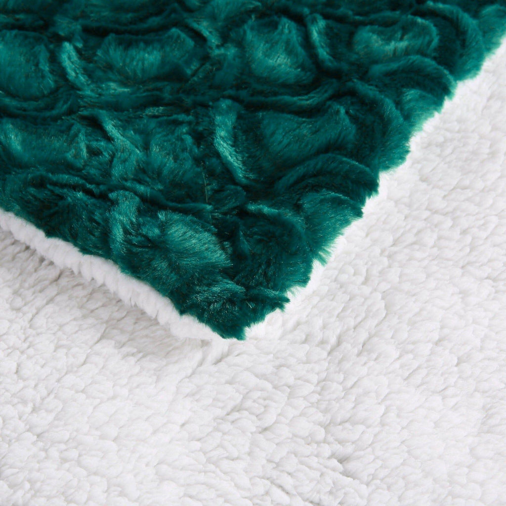 DaDa Bedding Emerald Green Blue Faux Fur Sherpa Throw Blanket - Che Cose Belle