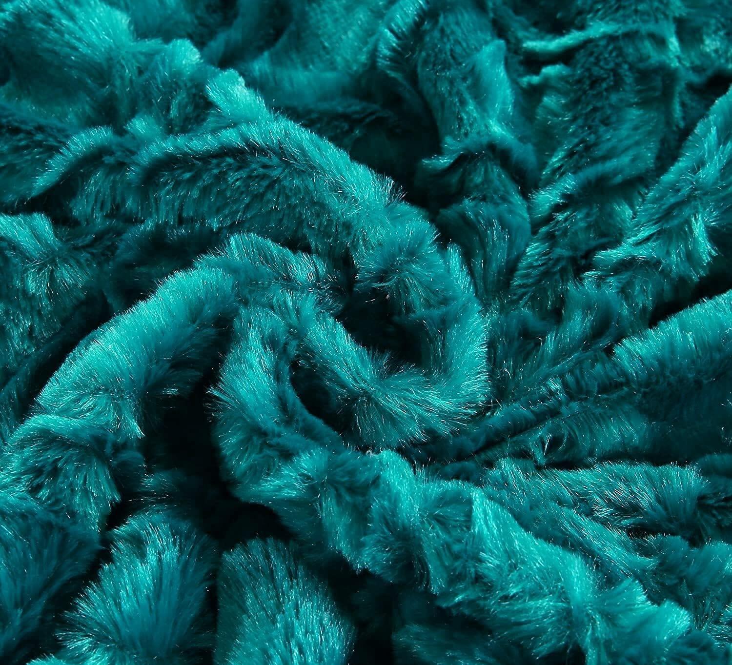 DaDa Bedding Emerald Green Blue Faux Fur Sherpa Throw Blanket - Che Cose Belle