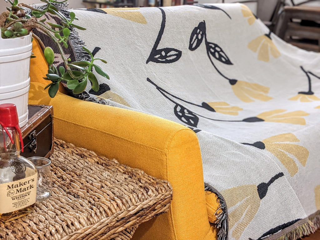 DaDa Bedding Yellow Fleur Botanical Sunshine Golden Floral Woven Tapestry Throw Blanket - 50” x 60” (18112) - Che Cose Belle