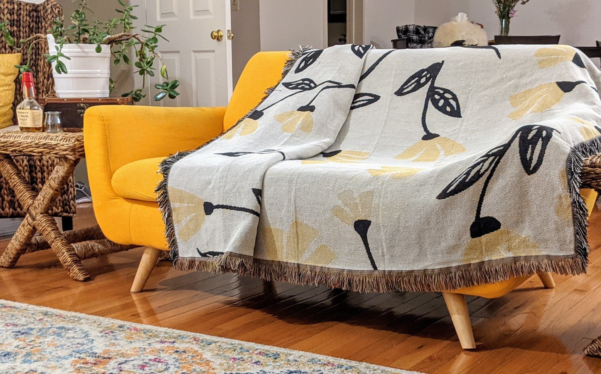 DaDa Bedding Yellow Fleur Botanical Sunshine Golden Floral Woven Tapestry Throw Blanket - 50” x 60” (18112) - Che Cose Belle
