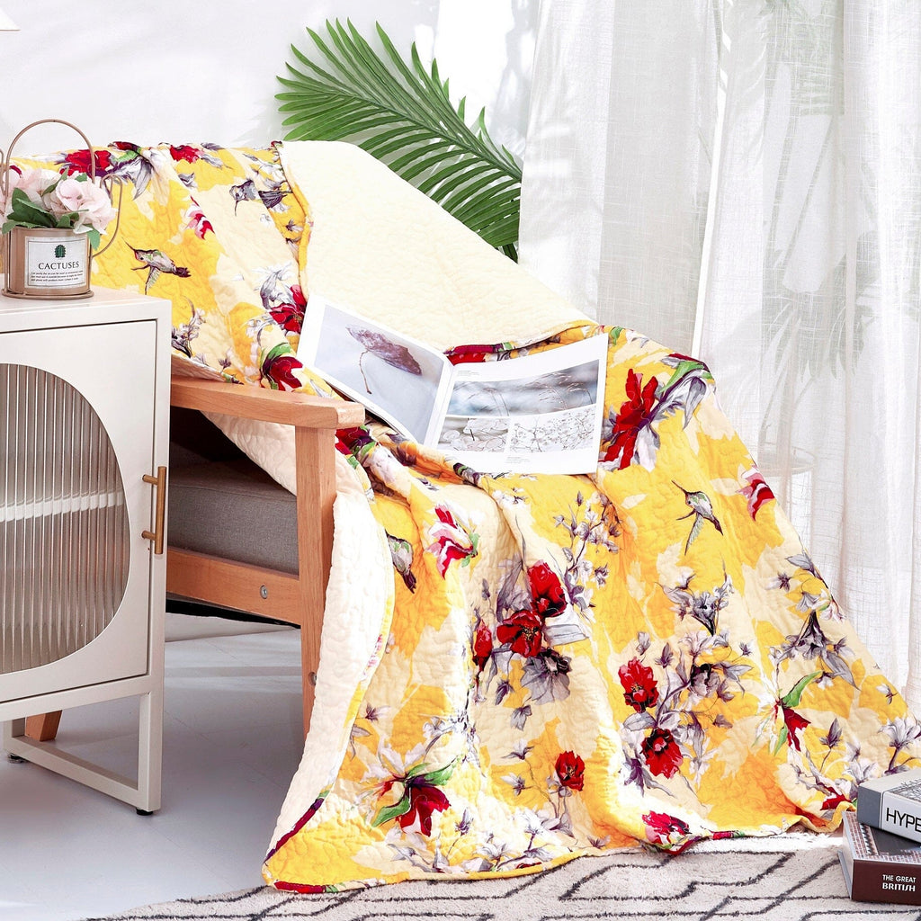 DaDa Bedding Yellow Floral Quilted Throw Blanket - Hummingbirds Farmhouse Red Flowers for Couch, Sofa or Bed- Scalloped Edges - 50 x 60 - Che Cose Belle