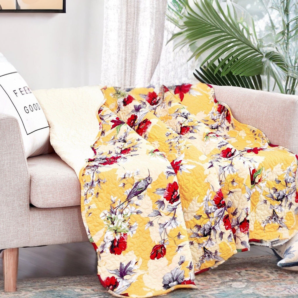 DaDa Bedding Yellow Floral Quilted Throw Blanket - Hummingbirds Farmhouse Red Flowers for Couch, Sofa or Bed- Scalloped Edges - 50 x 60 - Che Cose Belle