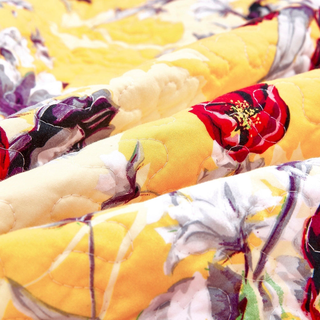 DaDa Bedding Yellow Floral Quilted Throw Blanket - Hummingbirds Farmhouse Red Flowers for Couch, Sofa or Bed- Scalloped Edges - 50 x 60 - Che Cose Belle