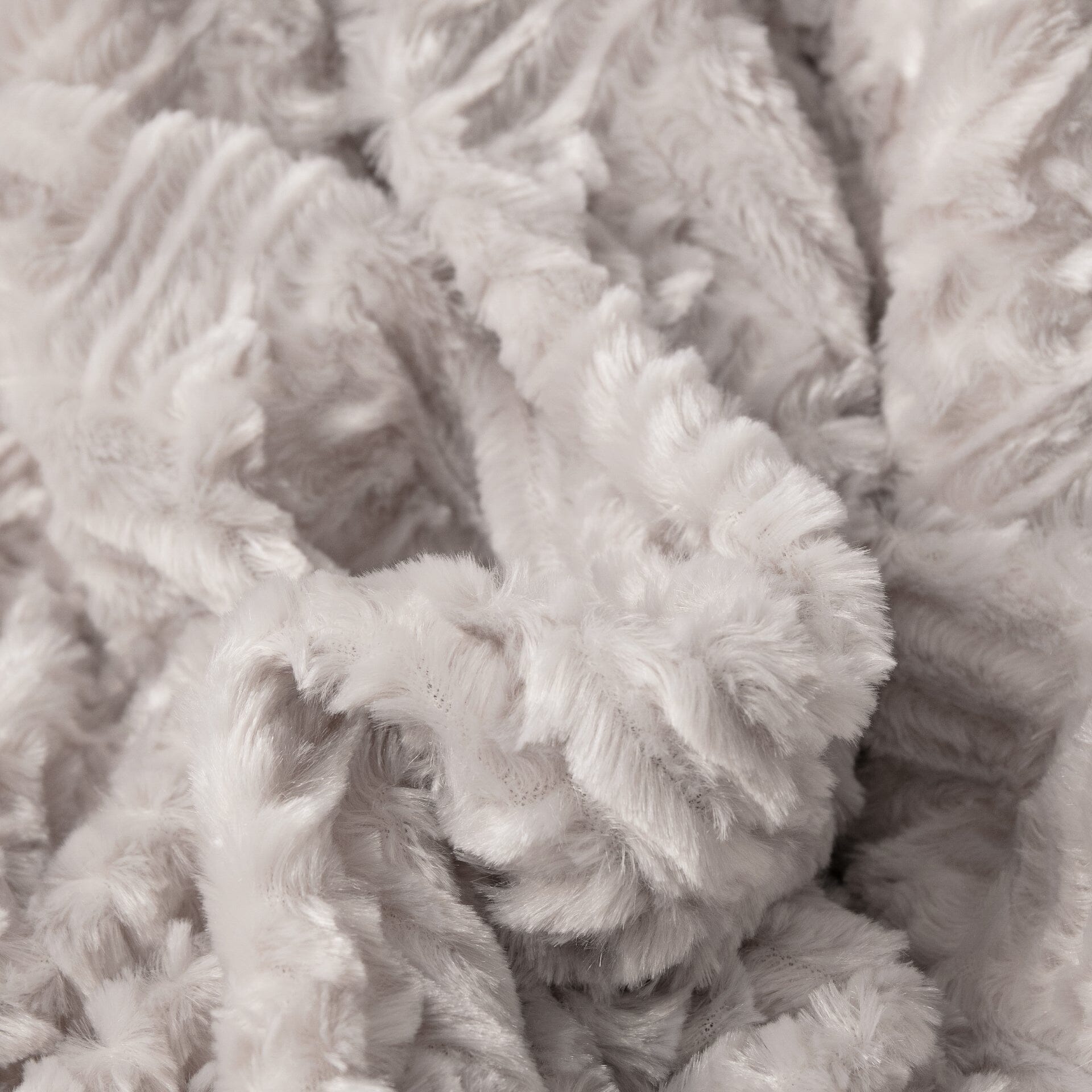 DaDalogy Lavender Grey Faux Fur Sherpa Throw Blanket - Che Cose Belle