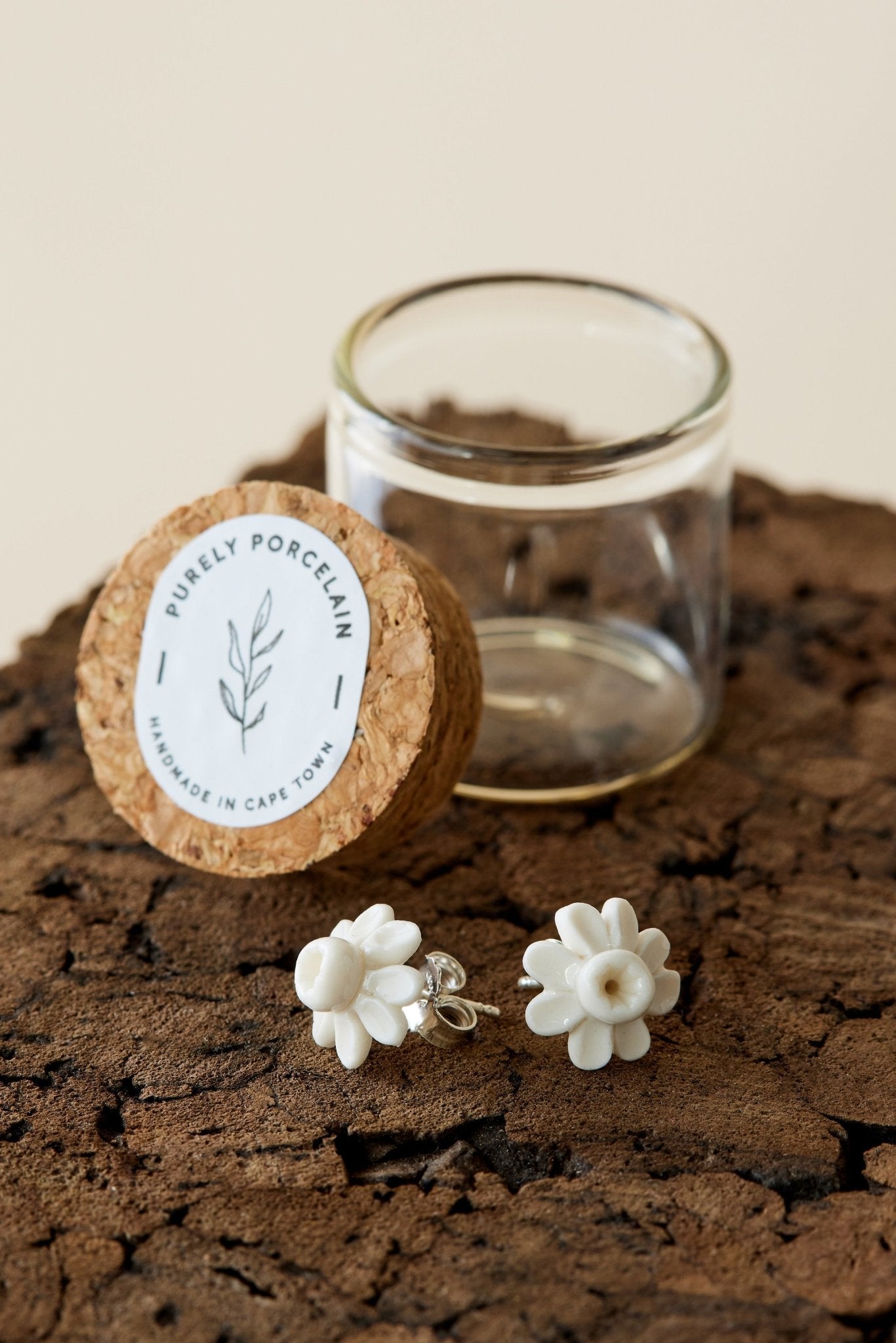 Daffodil Stud Earrings - Che Cose Belle
