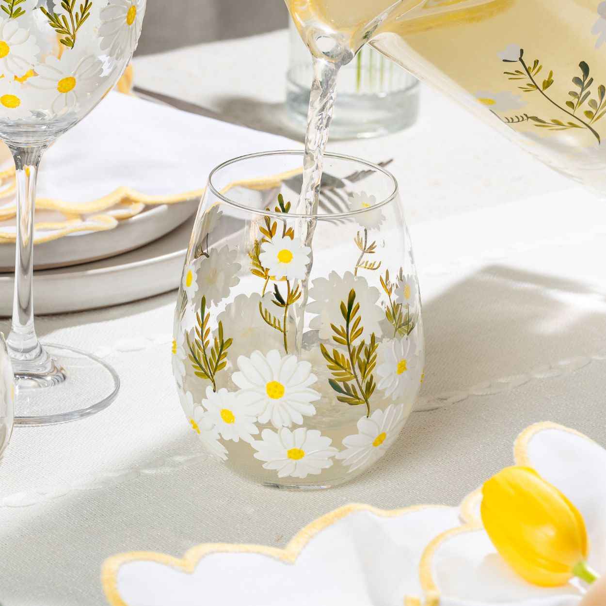 Daisy Painted Stemless Wine Glasses - Che Cose Belle
