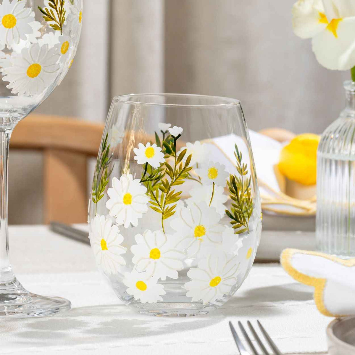 Daisy Painted Stemless Wine Glasses - Che Cose Belle