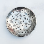 Daisy Pewter Ring Dish - Che Cose Belle