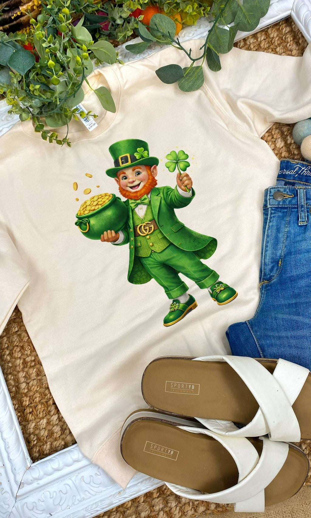 Dapper Leprechaun Graphic Sweatshirt - Che Cose Belle