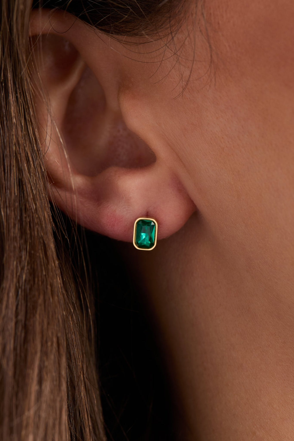 December Emerald - Cut Birthstone Stud Earrings - Che Cose Belle