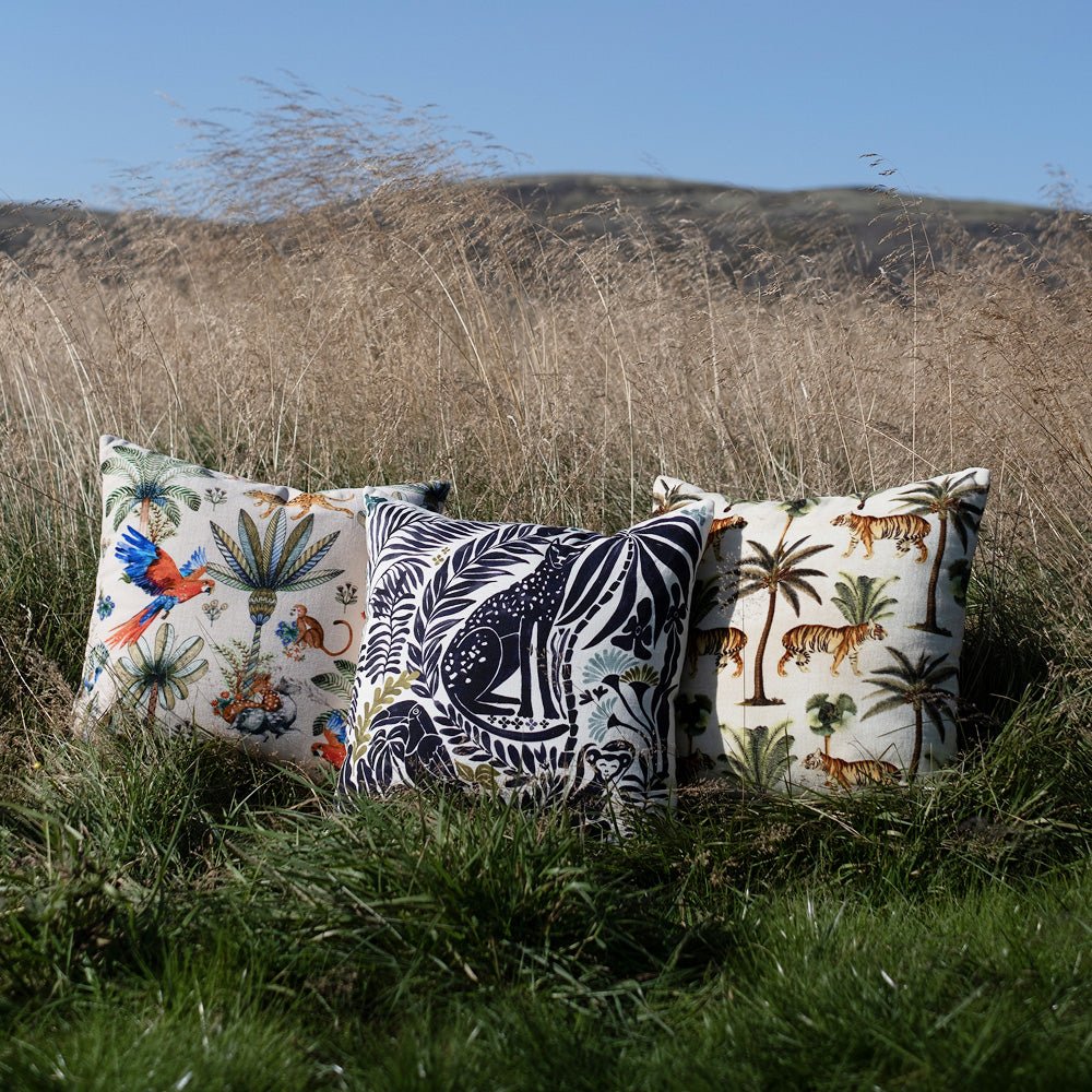 Decorate Palms Throw Pillow - Che Cose Belle