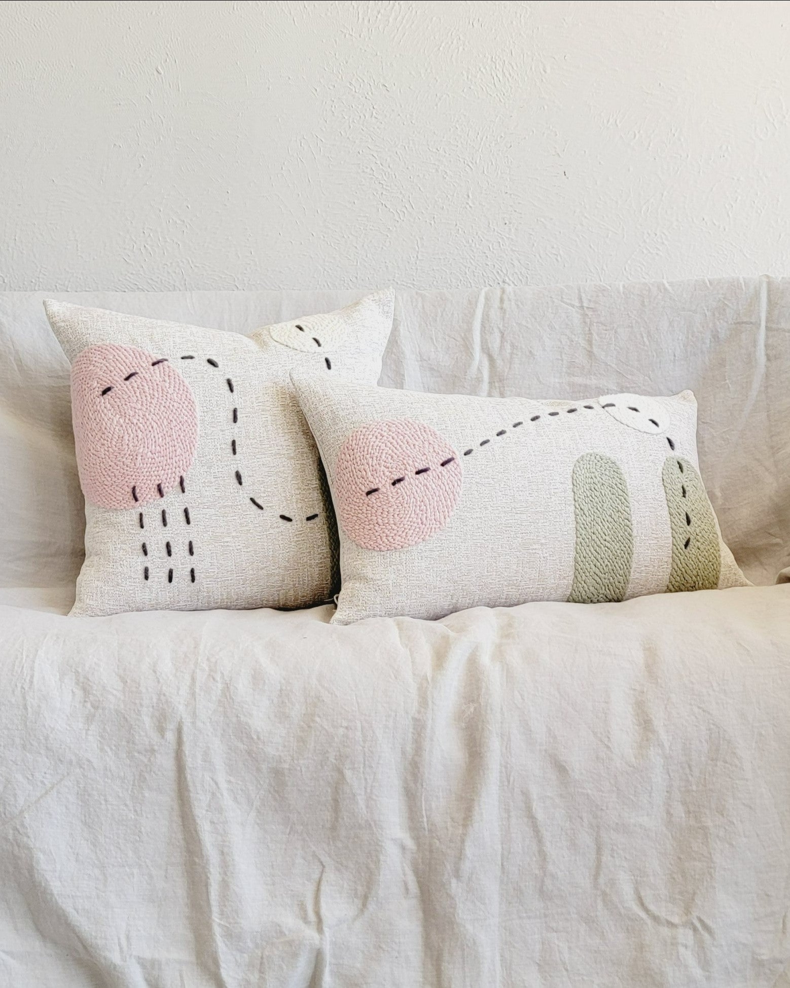 Desert Dawn Throw Pillow - Che Cose Belle