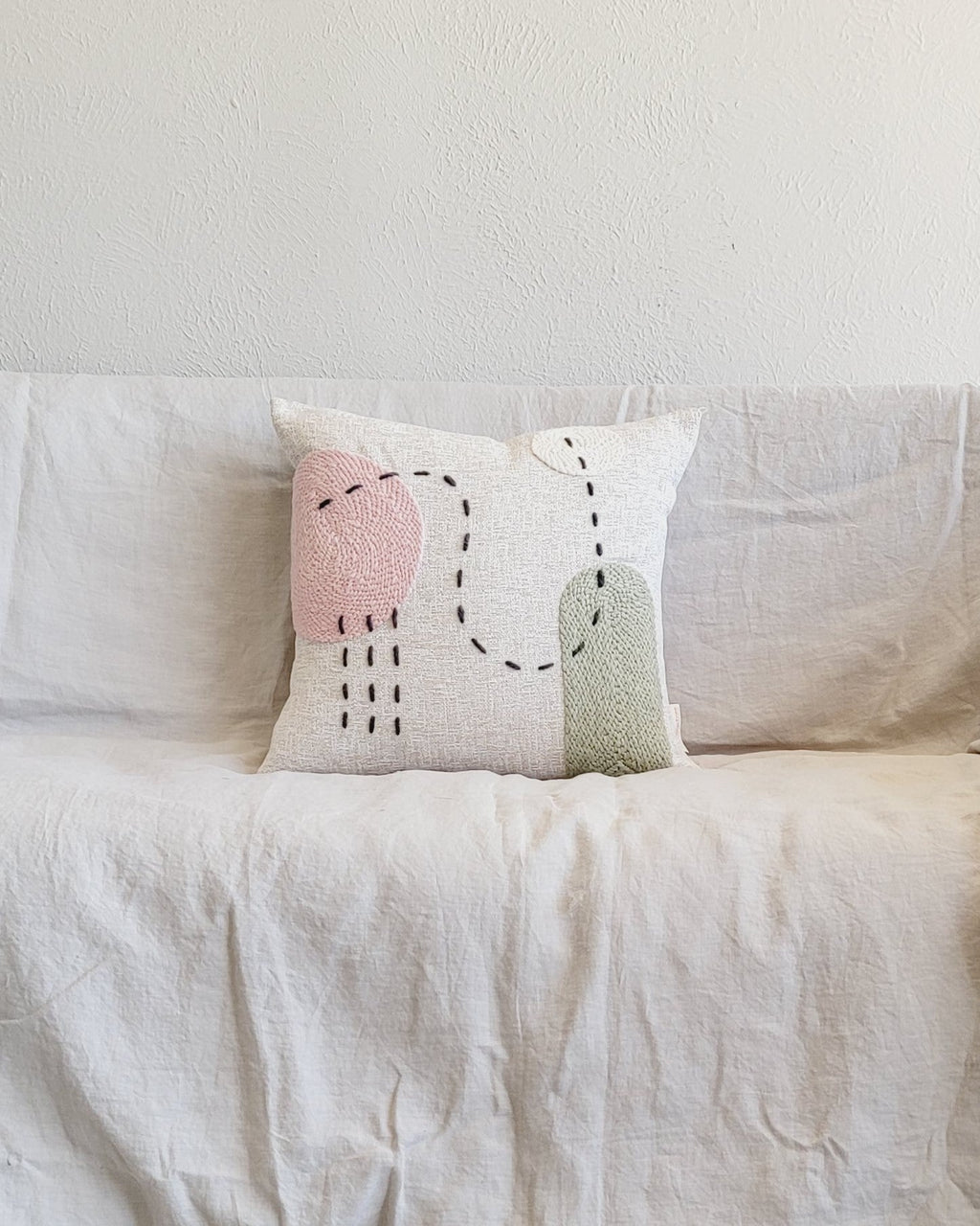 Desert Dawn Throw Pillow - Che Cose Belle