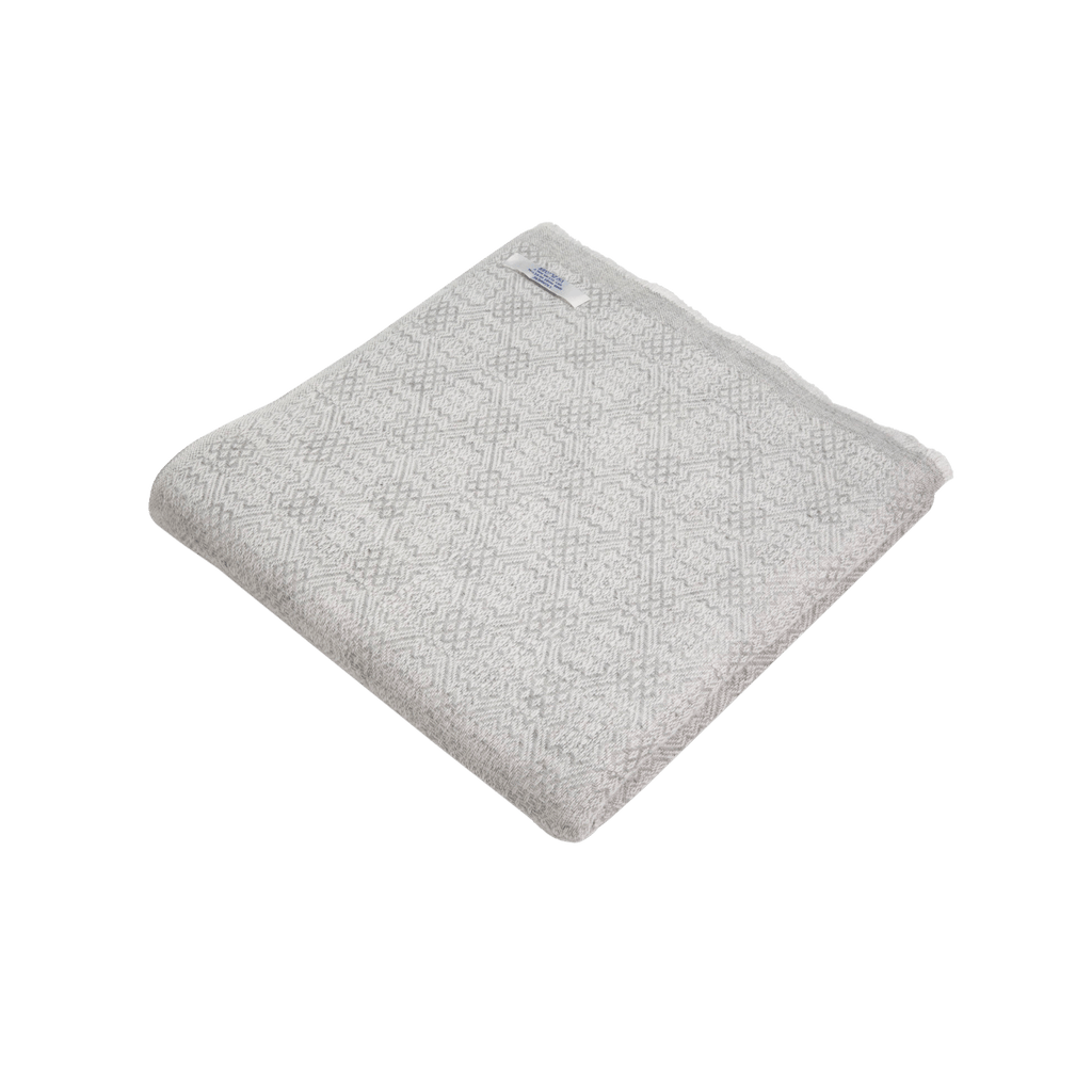 Dhanvi Patterned Cashmere Blanket - Light Grey - Che Cose Belle