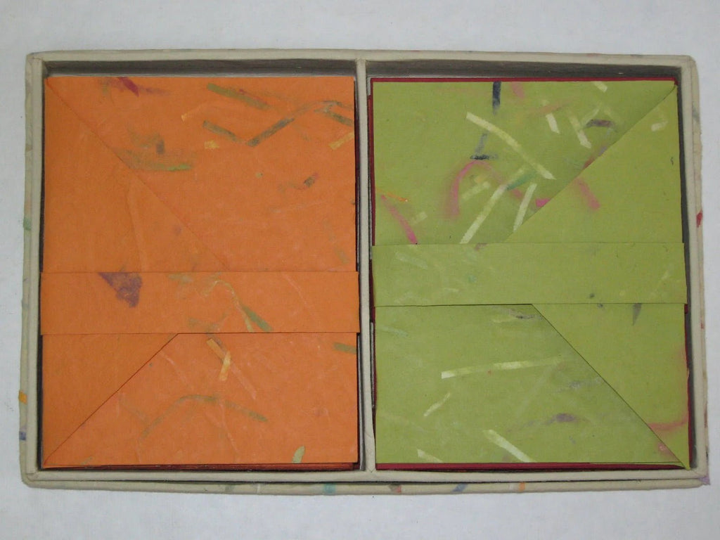 DIFFERENT STROKES Boxed Notecards with Envelopes – Set of 16. Recycled Cotton Paper – Fair Trade – Artisan Made - Che Cose Belle