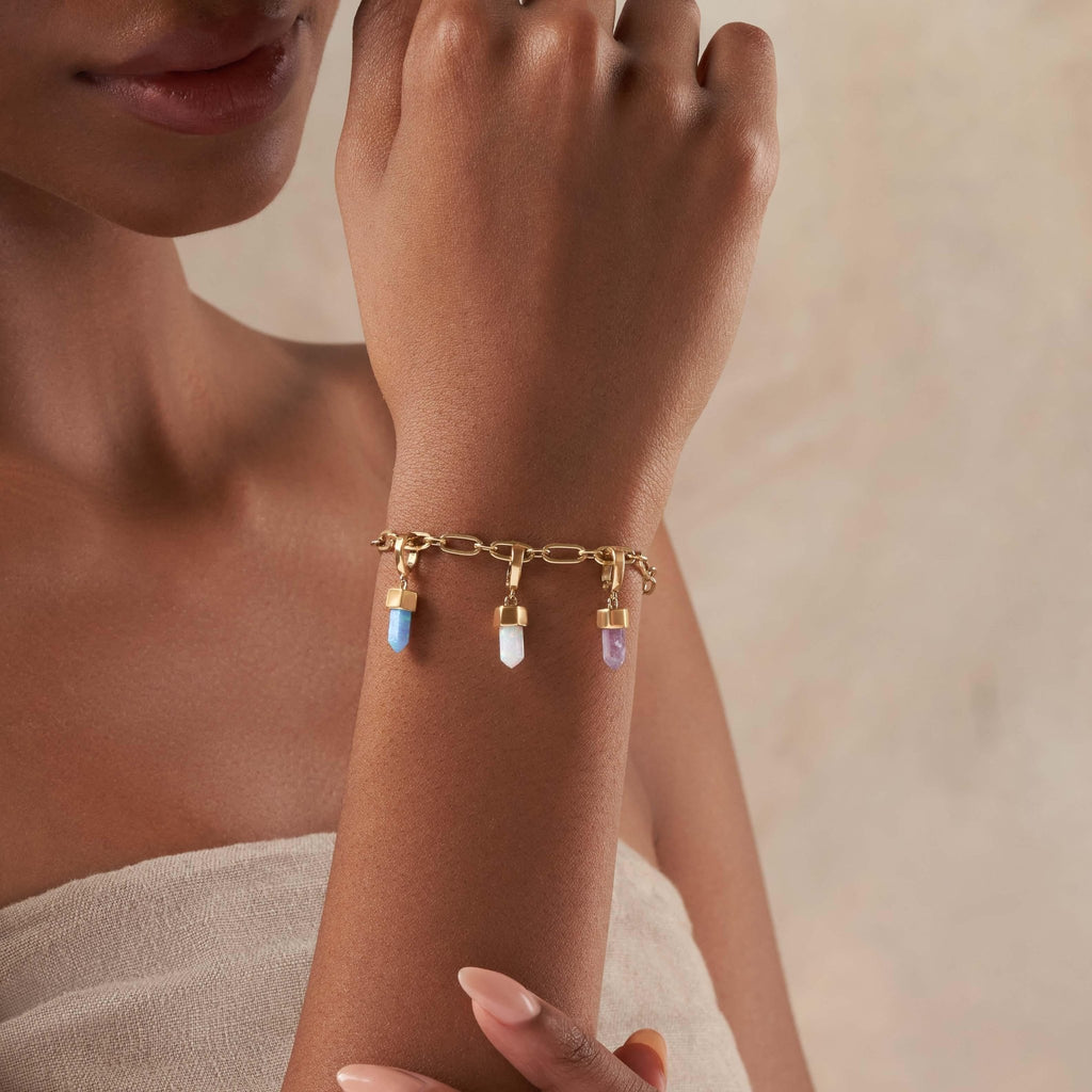 Dream Seeker - White Opal Pointer Charm - Che Cose Belle