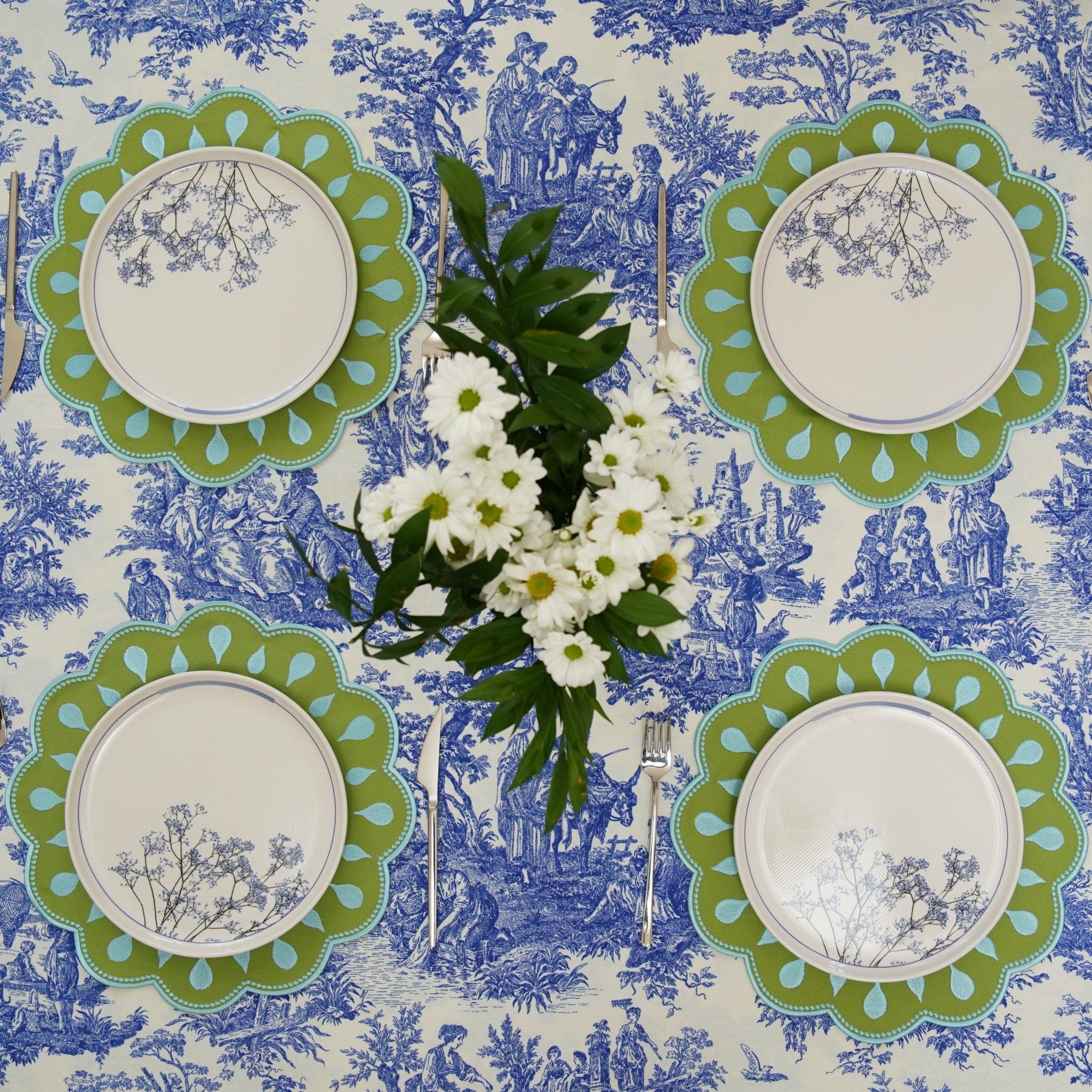 DROPLET GREEN ROUND FABRIC PLACEMAT (Set Of 4) - Che Cose Belle