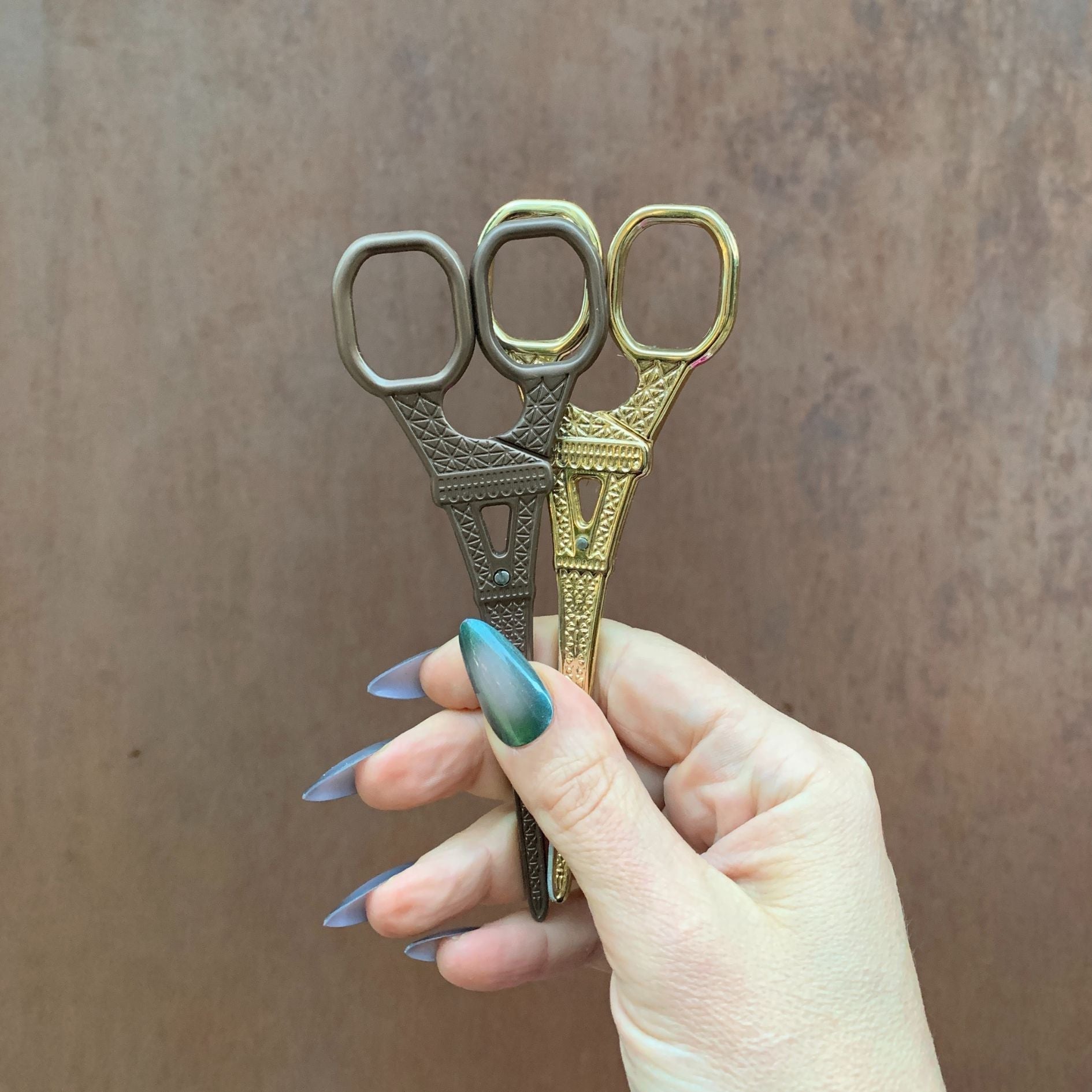 Eiffel Tower Mini Scissors in Antique Bronze, Rose Gold, Silver, Iridescent, or Gold - Che Cose Belle