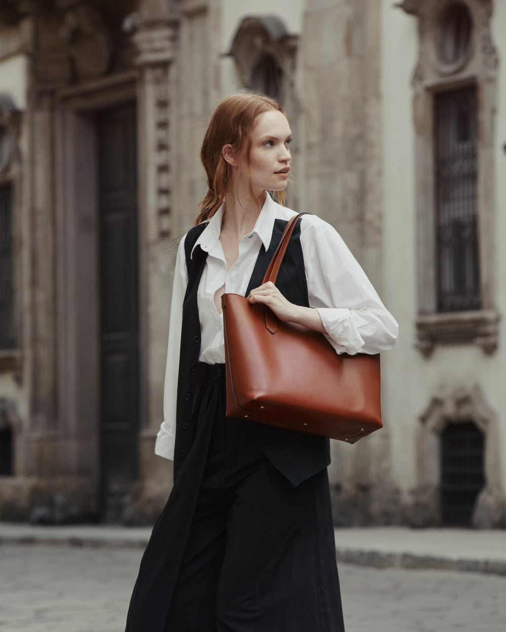 Elba medium size structured tote in vegetable - tanned leather - Che Cose Belle
