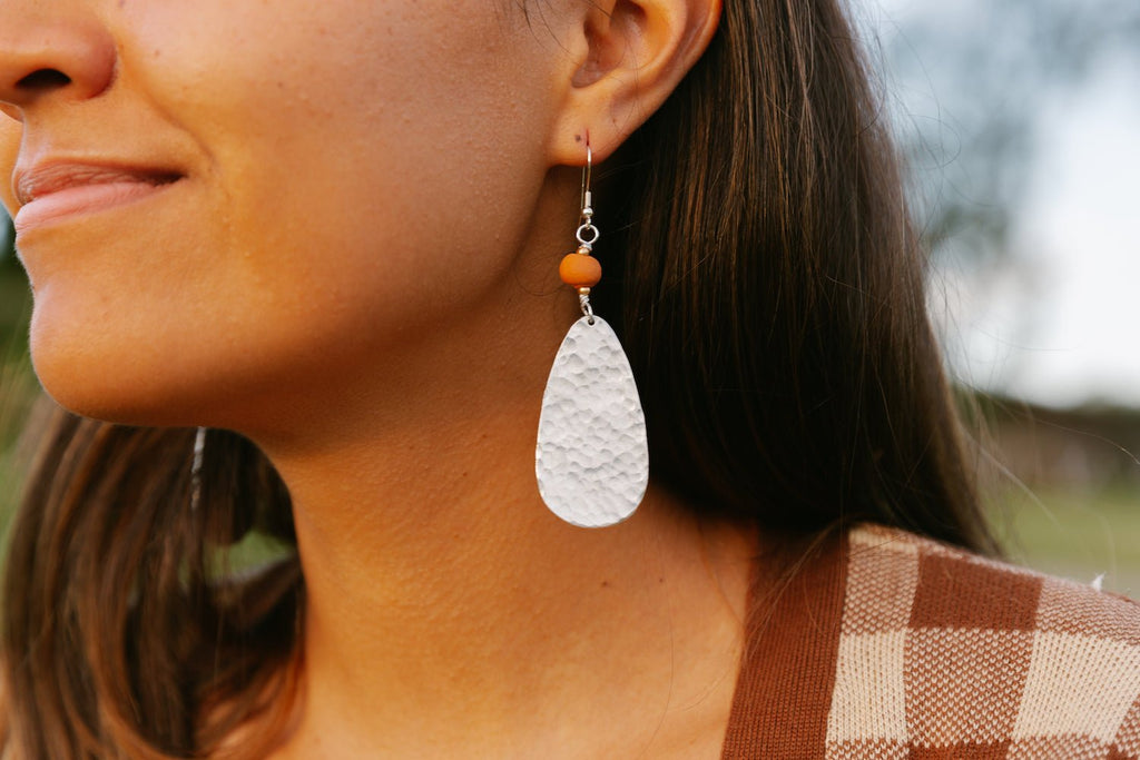 Ellipse Hammered Aluminum Earring - Che Cose Belle
