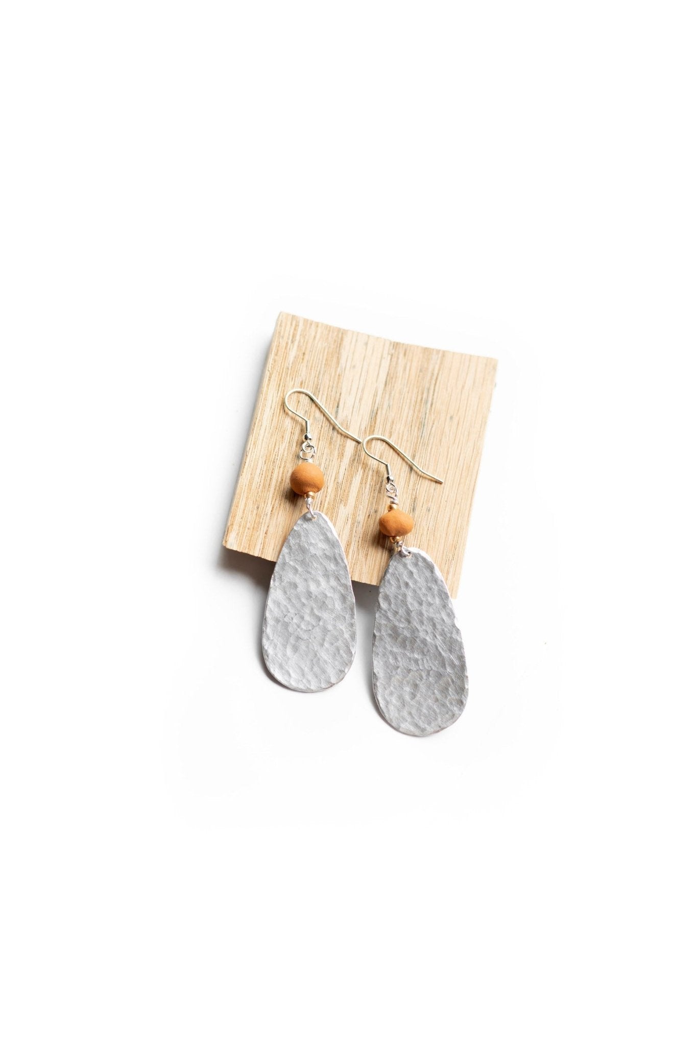 Ellipse Hammered Aluminum Earring - Che Cose Belle