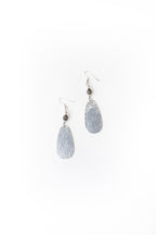 Ellipse Hammered Aluminum Earring - Che Cose Belle