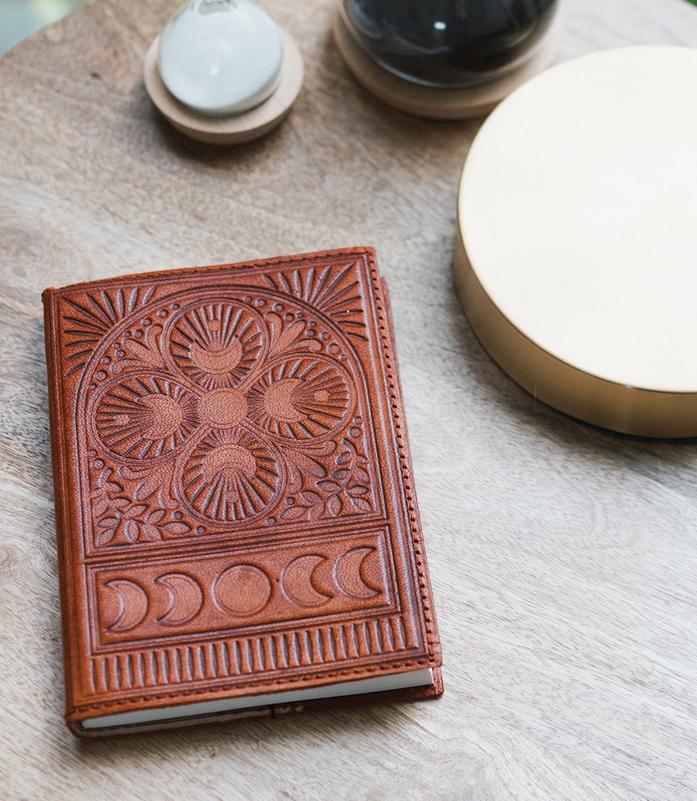 Embossed Brown Leather Moon Phase 5x7 Journal - Refillable Cruelty-Free - Che Cose Belle