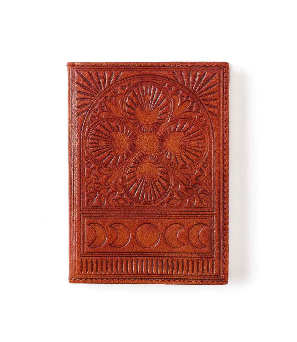 Embossed Brown Leather Moon Phase 5x7 Journal - Refillable Cruelty-Free - Che Cose Belle