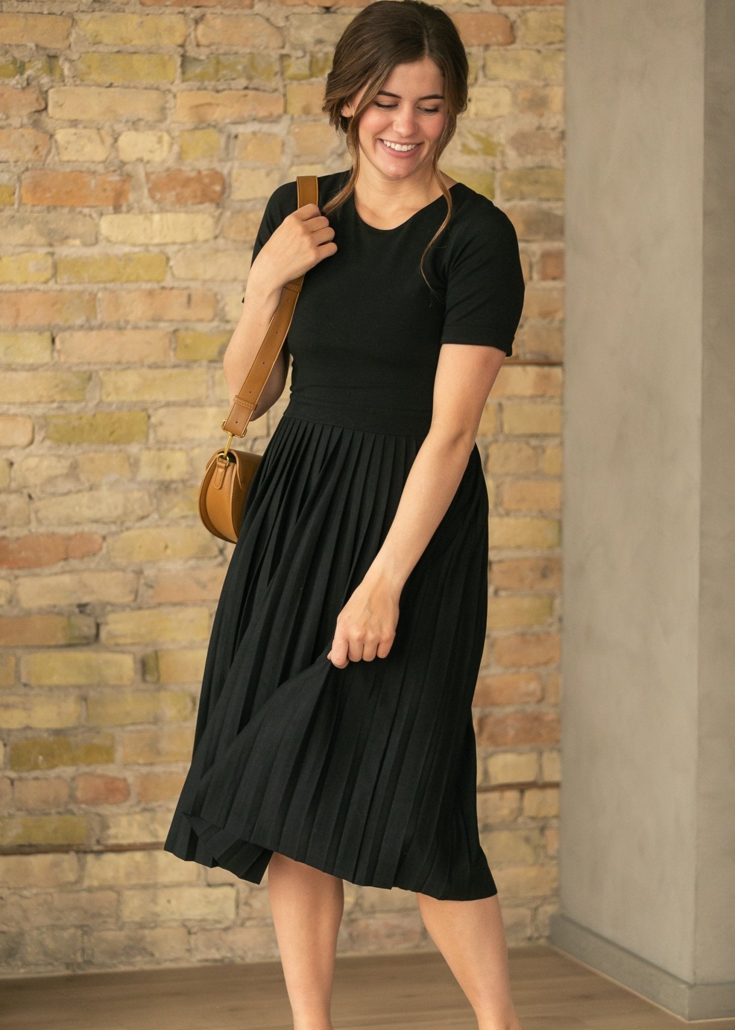 Emersyn Black Pleated Midi Dress - Che Cose Belle