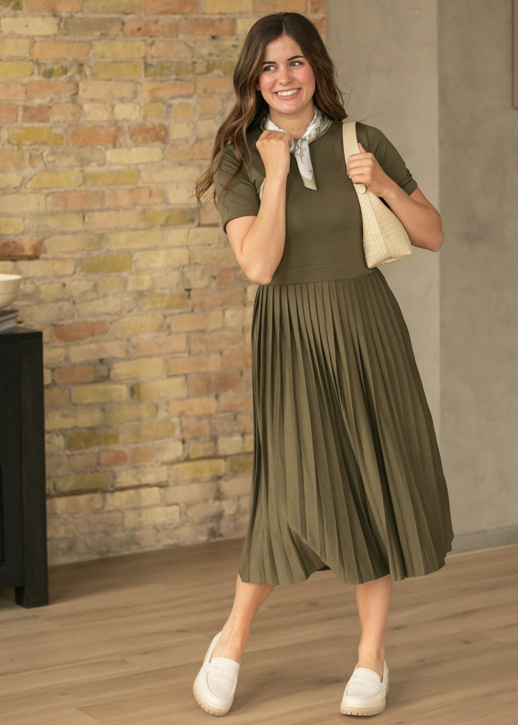 Emersyn Olive Pleated Midi Dress - Che Cose Belle