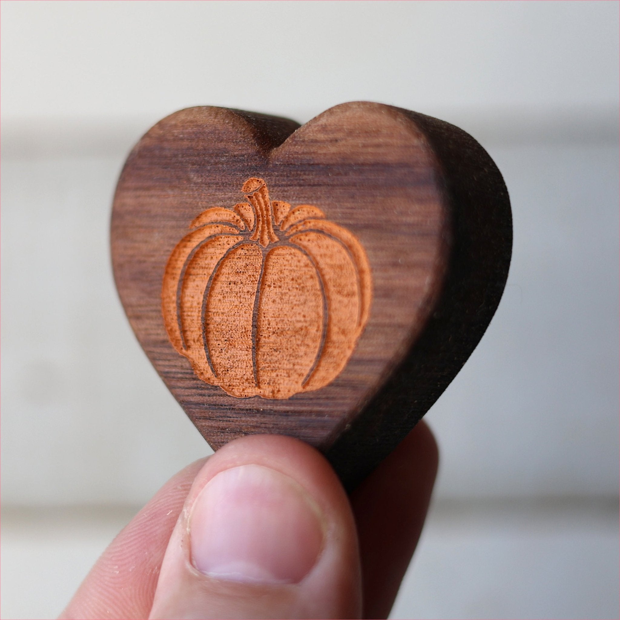 Engraved Hearts - Che Cose Belle