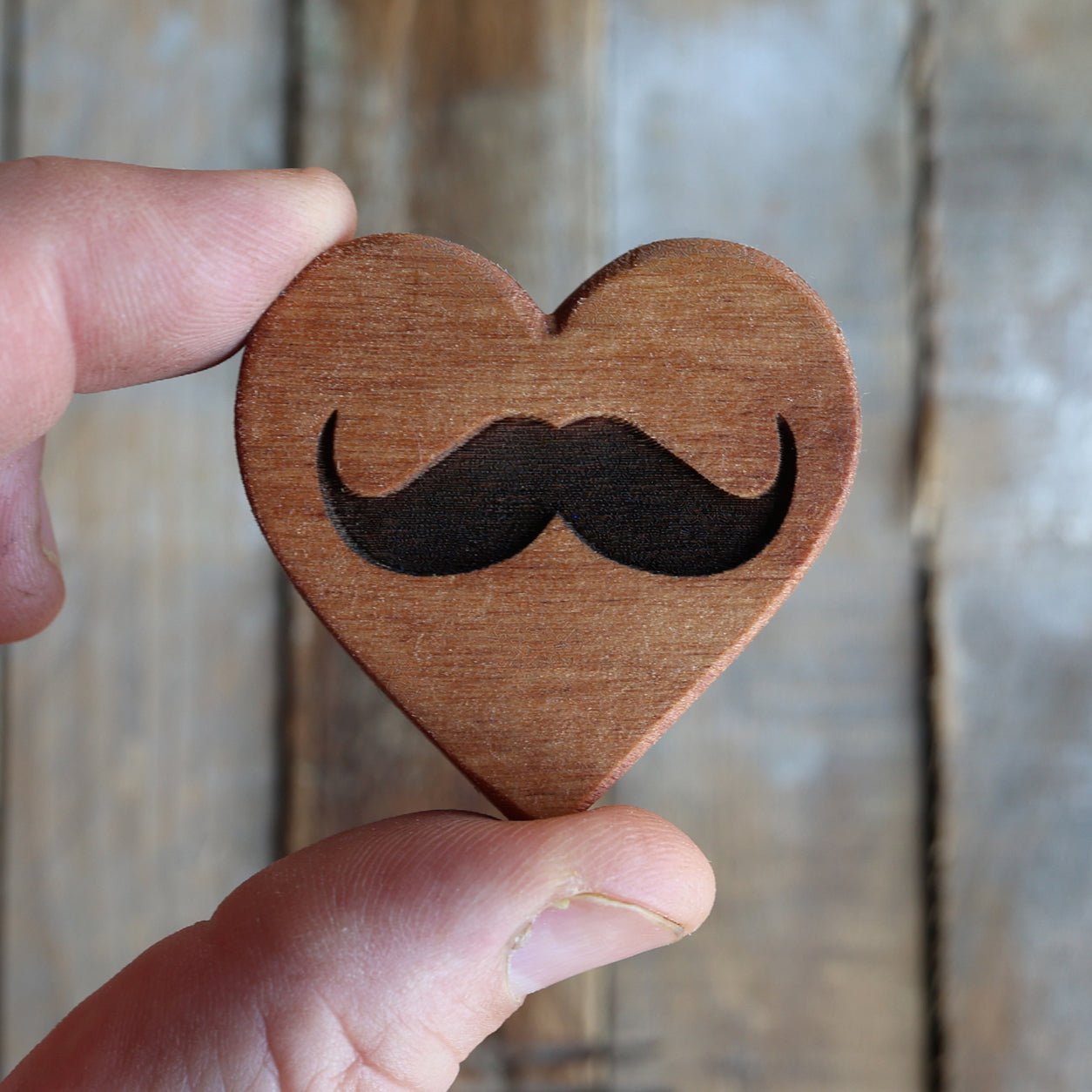 Engraved Hearts - Che Cose Belle