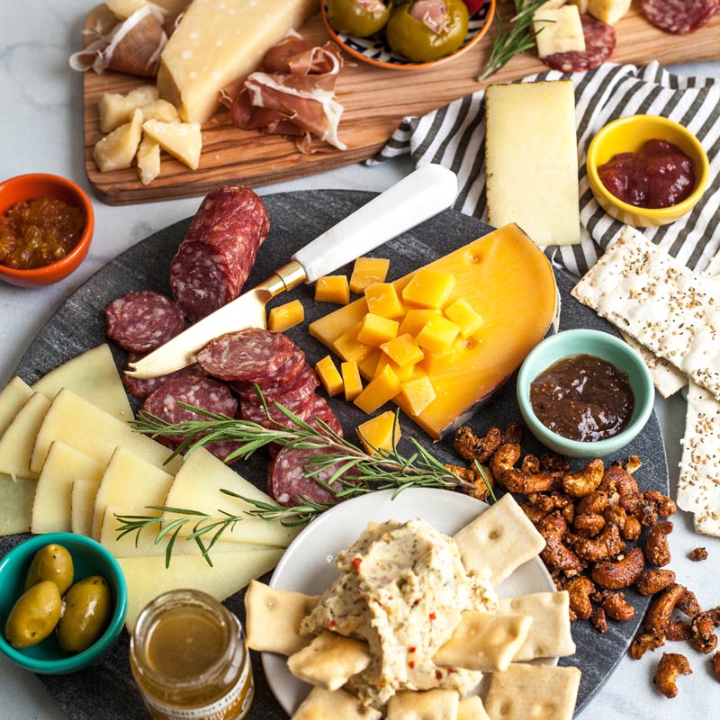 Extravaganza Cheese & Charcuterie Gourmet Gift Crate - Che Cose Belle