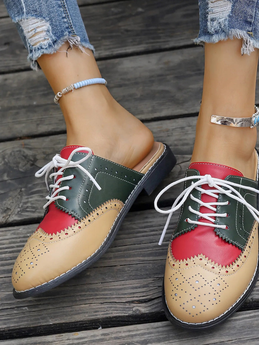Eyelet Lace Up Slip-Ons - Che Cose Belle