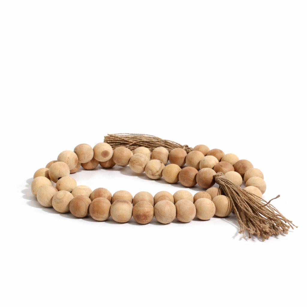 Farmhouse Wooden Beads With Jute Tassels - Che Cose Belle